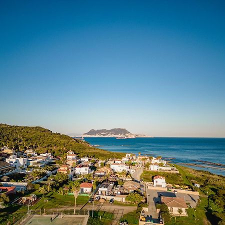 Increible Villa De Madera Con Vistas Al Mar 阿尔赫西拉斯 外观 照片