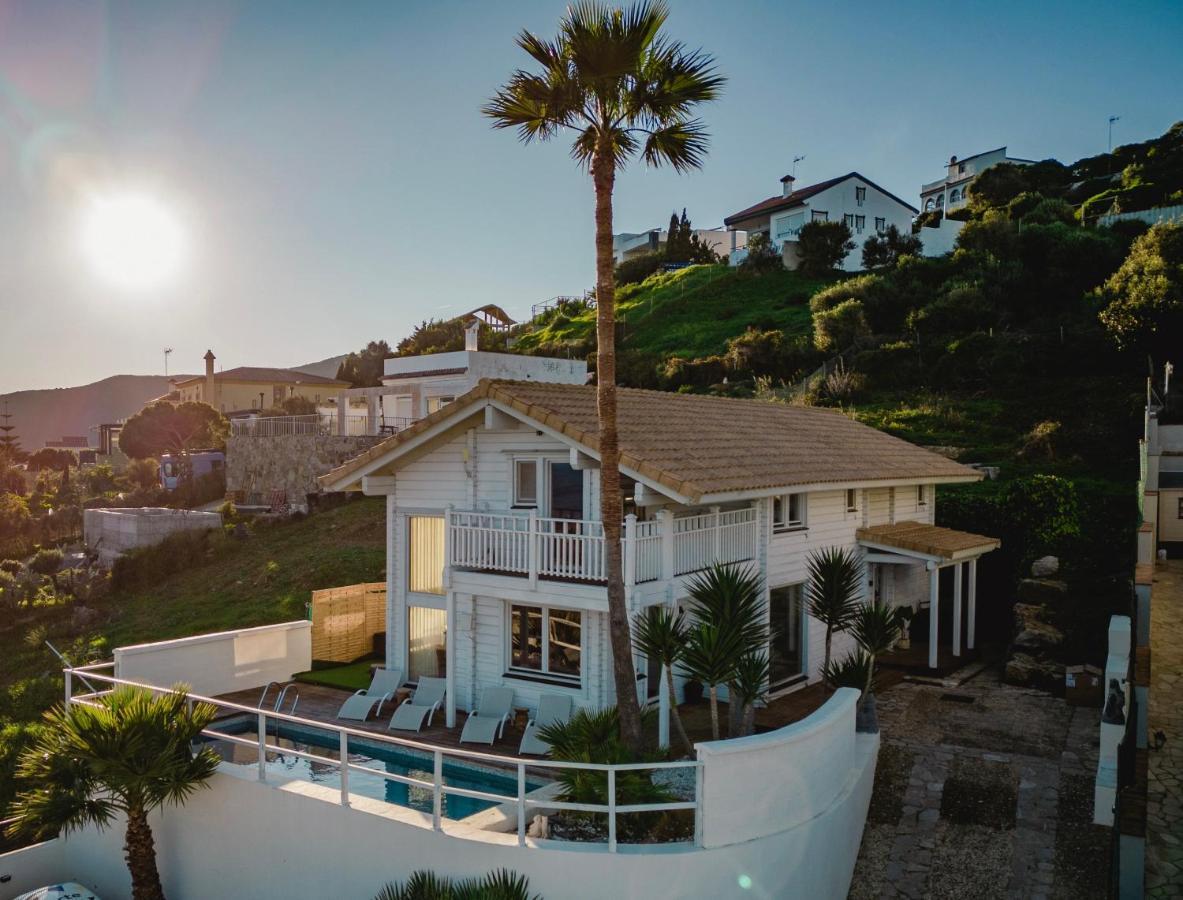 Increible Villa De Madera Con Vistas Al Mar 阿尔赫西拉斯 外观 照片