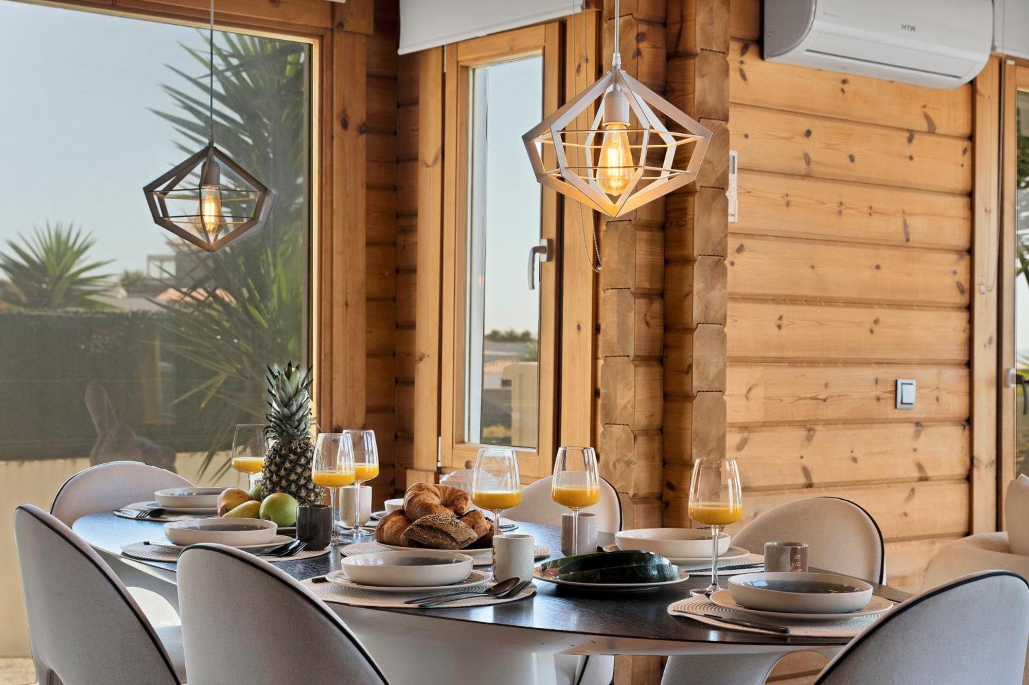 Increible Villa De Madera Con Vistas Al Mar 阿尔赫西拉斯 外观 照片