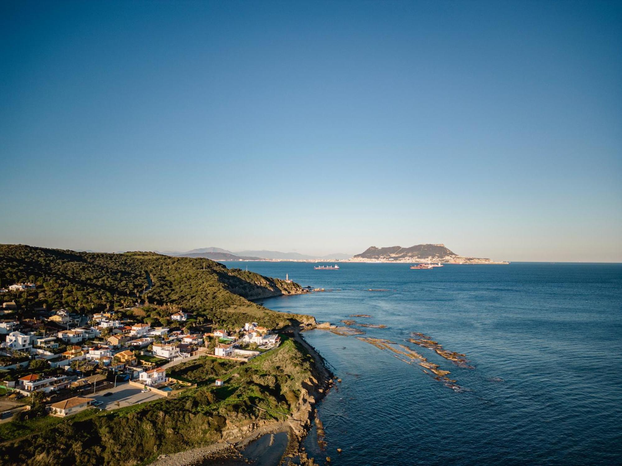 Increible Villa De Madera Con Vistas Al Mar 阿尔赫西拉斯 外观 照片